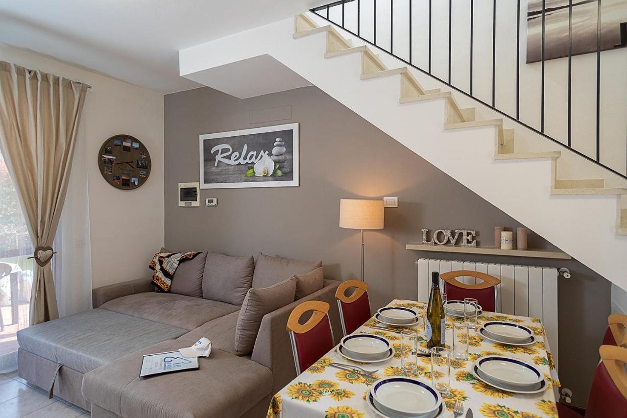 Apartment L'Archetto And Villetta Gruber - Regarda Travel لاتيزي المظهر الخارجي الصورة
