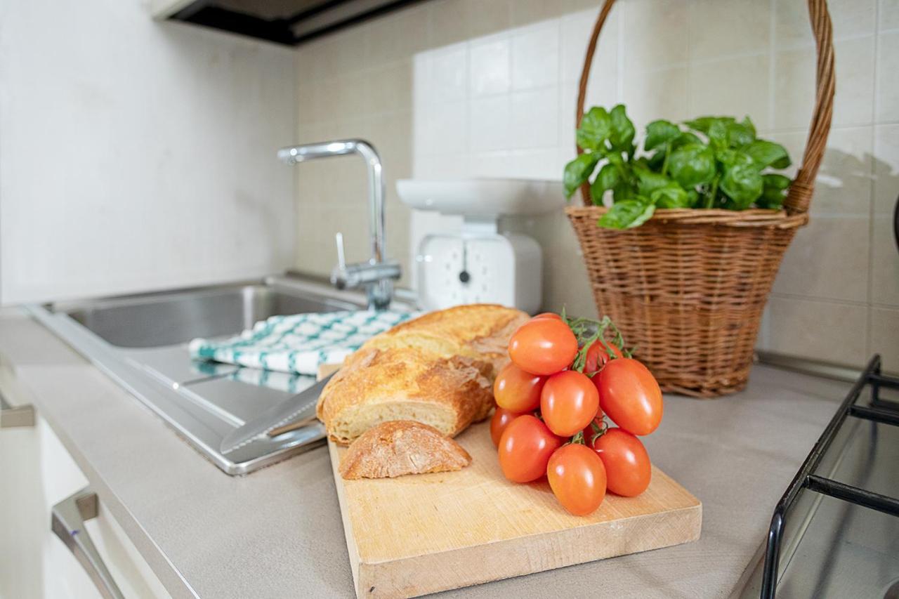 Apartment L'Archetto And Villetta Gruber - Regarda Travel لاتيزي المظهر الخارجي الصورة
